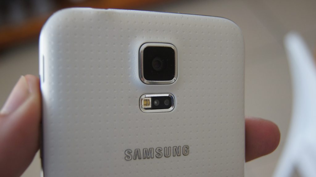 Samsung Galaxy S5 Design