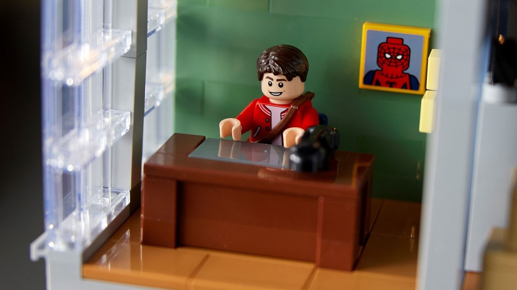 LEGO's newest set has a Spider-Man meme built in - HTXT.AFRICA